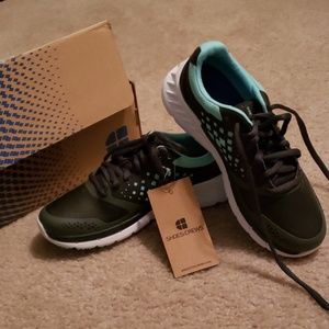 Shoes for Crews NWT Women's Flair size 6.5